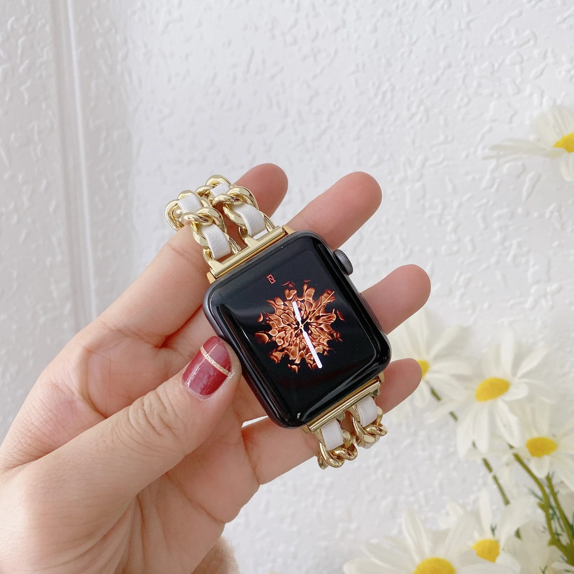 Elegantes Damen-Metallarmband für Apple Watch – kompatibel mit allen Serien (Ultra, 10, 9, 8, SE, 7, 6, – Produktfoto